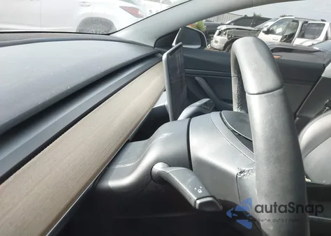 2020 Tesla Model 3 Standard Range Plus Rear-Wheel Drive/Standard Range Rear-Wheel Drive из США, поврежденный, VIN 5YJ3E1EA9LF632734